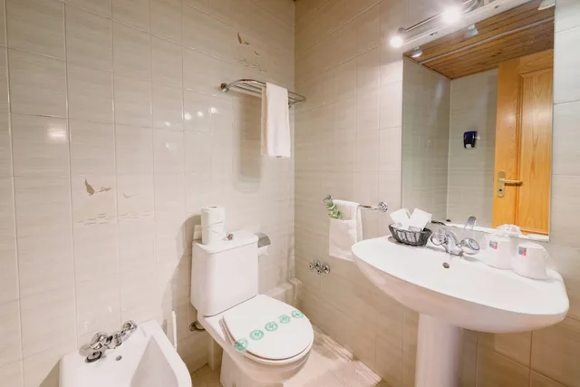 غرفة قياسية بسرير مزدوج، Cal Ruiz Hotel 10/10