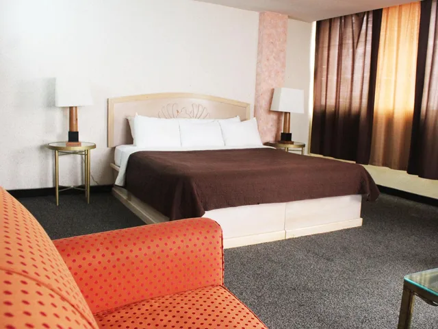 جناح بإطلالة على البحر، Corona Plaza Hotel 3/7