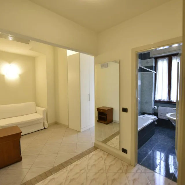 غرفة عائلية بحوض استحمام، HOTEL VILLA KINZICA 3/5