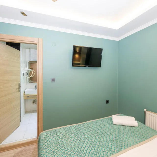 Economy, Double Bed, No Window، The Ottoman City Hotel 5/8