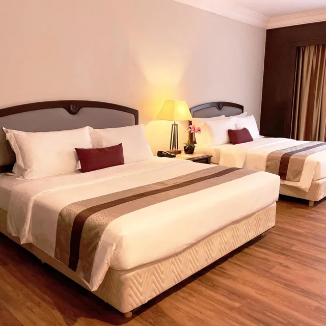 Deluxe, Quadruple, Single Bed, Grand Darul Makmur Hotel Kuantan 6/10