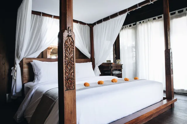 Romantic, Villa, King Bed, White Tortoise Eco Villas 3/10