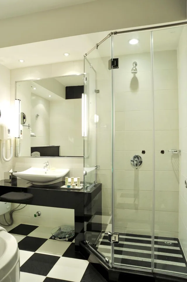 غرفة تنفيذية، RADISSON BLU HOTEL, LUSAKA 3/6