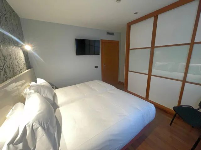 غرفة بسريرين منفصلين، San Fermin Suites 1/10