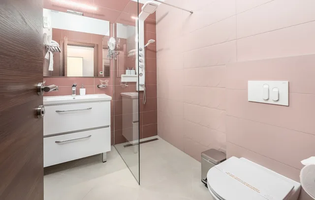 غرفة أساسية بسريرين منفصلين، Hotel Dua Residence 3/4