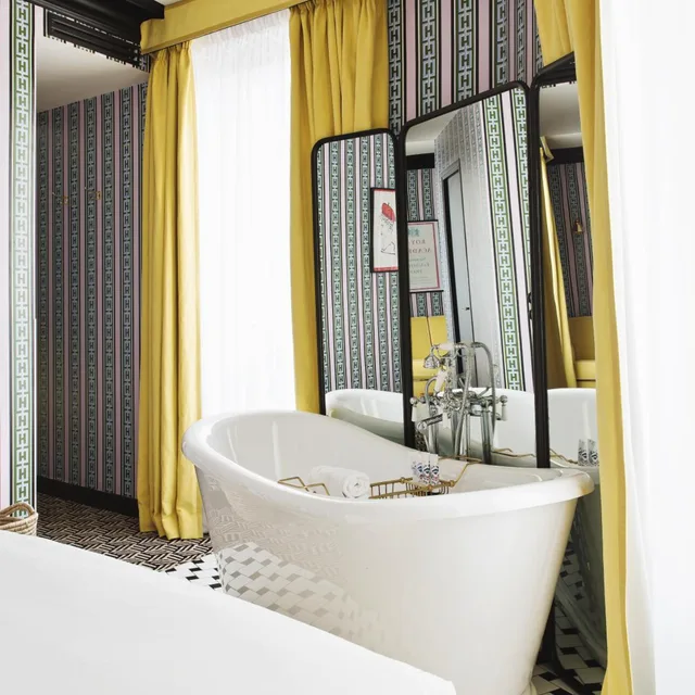 جناح سوبيريور، Hotel Les Deux Gares 6/8