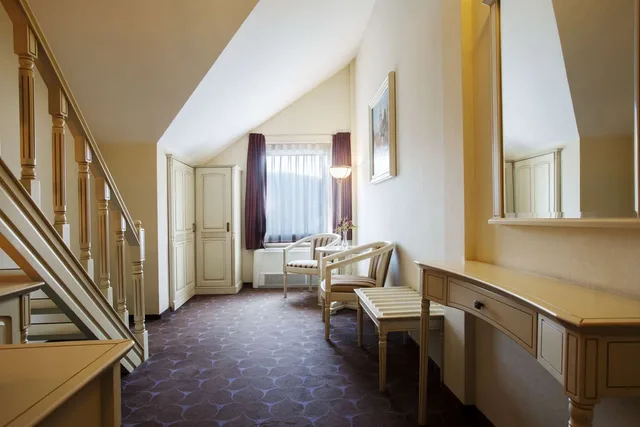 Duplex, Queen Bed, Citadel View, DoubleTree by Hilton Hotel Sighisoara - Cavaler 2/2