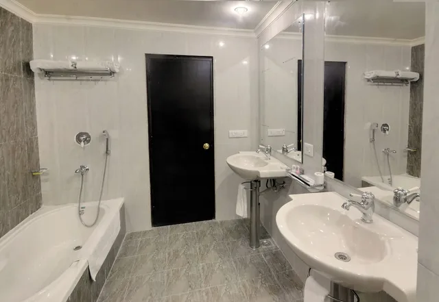 جناح صغير بسرير كوين، THE HADOTI PALACE BUNDI 9/10