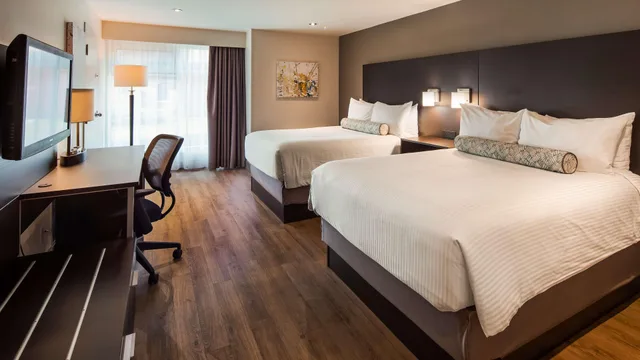 غرفة رباعية بسريرين مزدوجين، Best Western Plus Hotel St Jerome 2/6