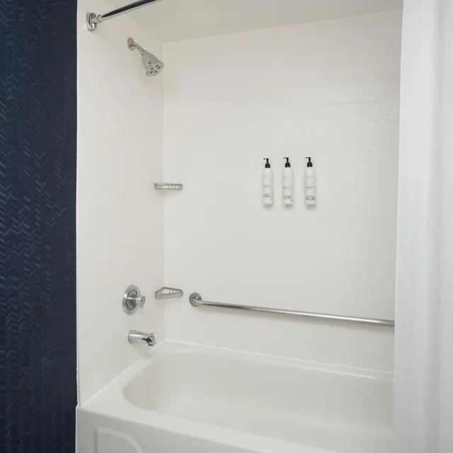 غرفة ديلوكس بسرير كينج مع أريكة، Fairfield Inn By Marriott Orlando Airport 4/4