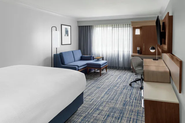 غرفة بسرير كينج، Courtyard By Marriott Palo Alto Los Altos 1/9