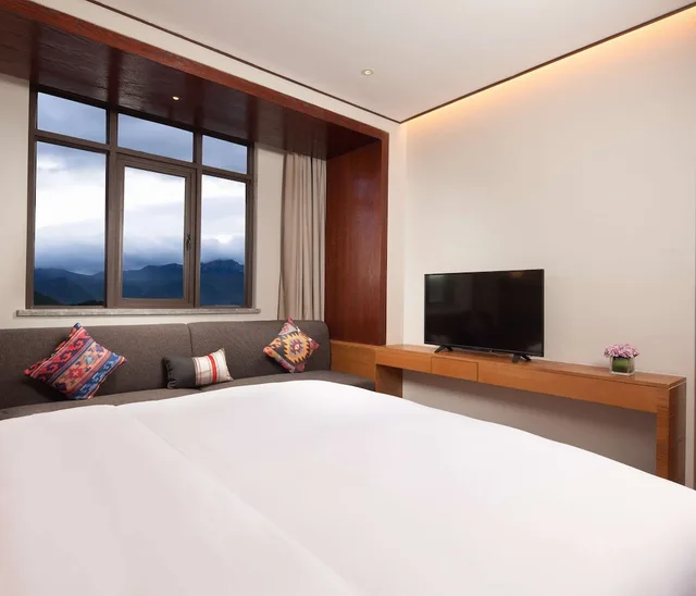 جناح جونيور بسرير كينج بغرفة نوم واحدة للمدخنين، Hilton Garden Inn Shangri-La 1/5