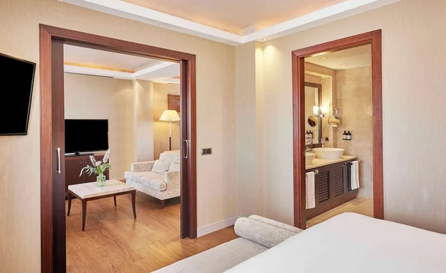 جناح بسرير كينج بإطلالة على المدينة مع سرير إضافي، NH Collection A Coruna Finisterre 4/7