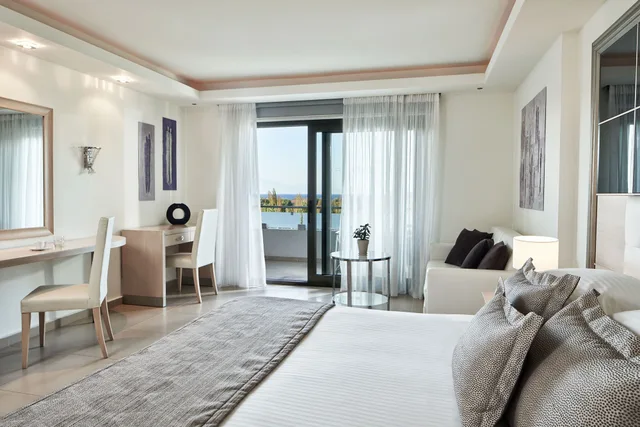جناح عائلي سوبيريور بسرير كينج وسريرين منفصلين، Lesante Classic - Preferred Hotels & Resorts 2/10