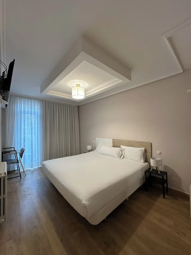 غرفة قياسية بسرير مزدوج بإطلالة على المدينة، Hotel Pilar Plaza Zaragoza 2/10