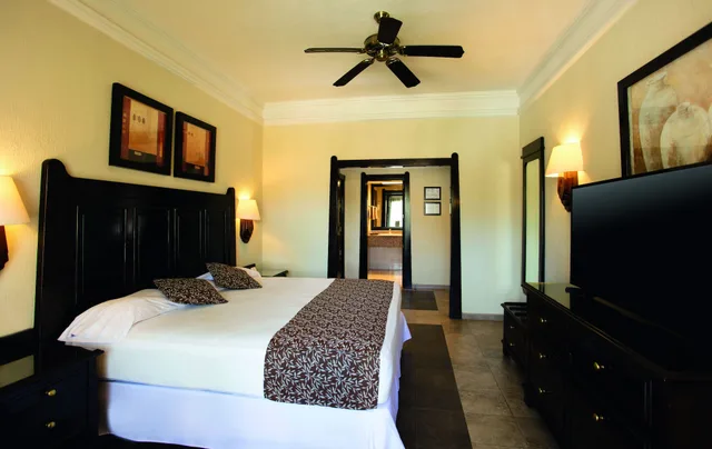 Standard, 2 Double Beds, Garden View, Hotel RIU Santa Fe 2/7