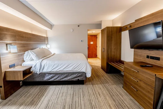 Xtra Space, Standard, King Bed، Holiday Inn Express Indianapolis South 1/10