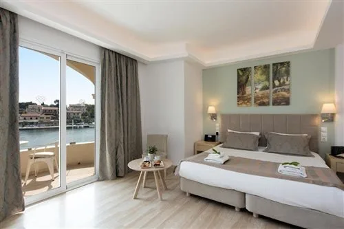 غرفة بسرير مزدوج أو سريرين منفصلين بإطلالة جزئية على البحر، Melina Bay Boutique Hotel 1/2