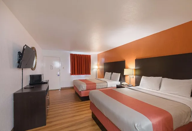 غرفة قياسية بسريرين كوين، Motel6 San Antonio, TX - I-10 West 1/10