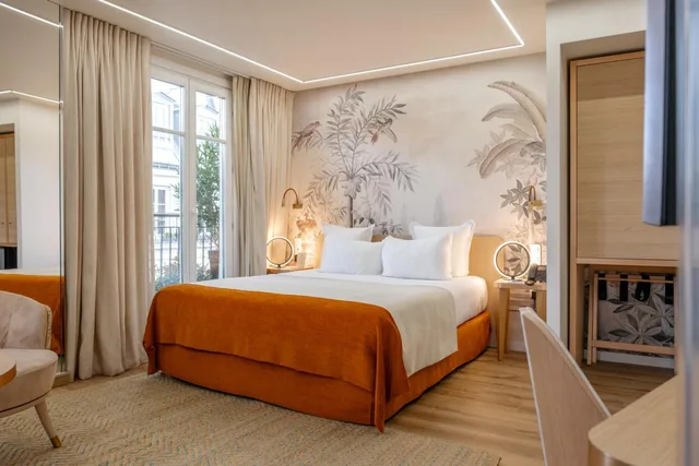 غرفة سيغنتشر بسرير كينج بشرفة، Grand Hotel Saint Michel 5/10