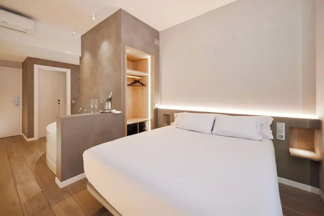 غرفة ديلوكس بسرير مزدوج بجاكوزي، Barcelona Century Hotel 1/2
