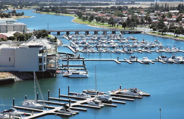 Oaks Glenelg Liberty Suites, Adelaide 73/80