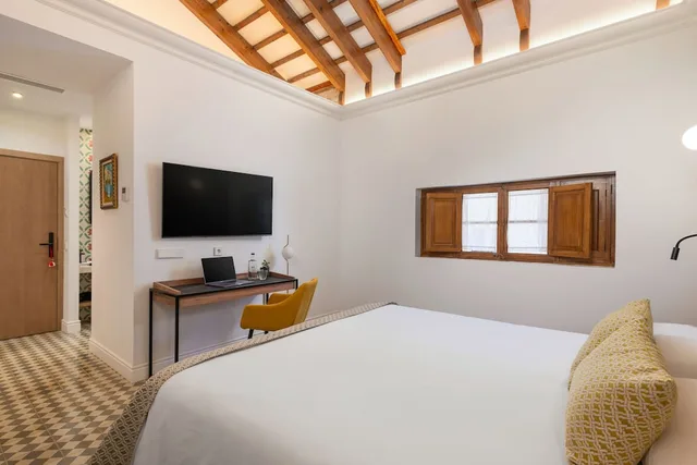 Superior, Double Bed, Hotel Can Quetglas 4/10