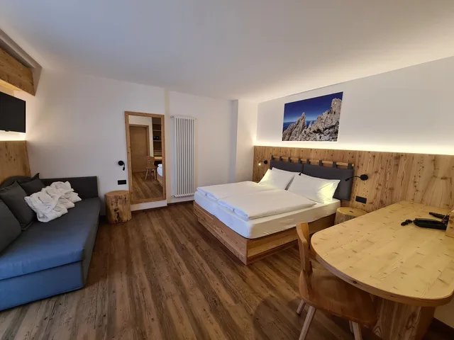 غرفة سوبيريور ثلاثية بسرير كوين وسرير فردي، Hotel Piedibosco 2/2