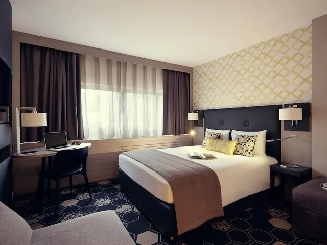 غرفة عائلية بسرير مزدوج مع أريكة، Mercure Orange Centre 1/7