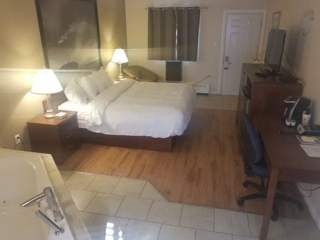 Efficiency, King Bed، Super 8 Smoky Lake 5/10