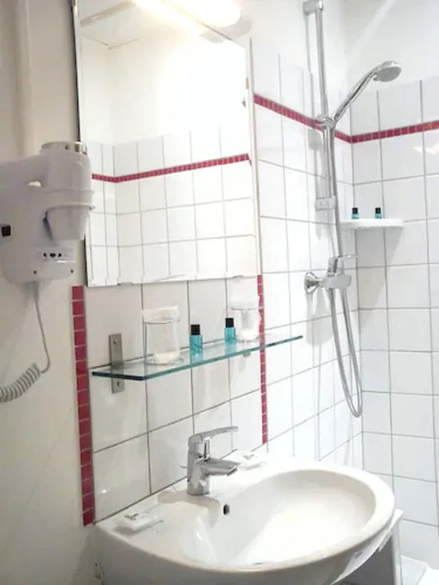 غرفة قياسية بسرير مزدوج، Hotel Carmin 2/2