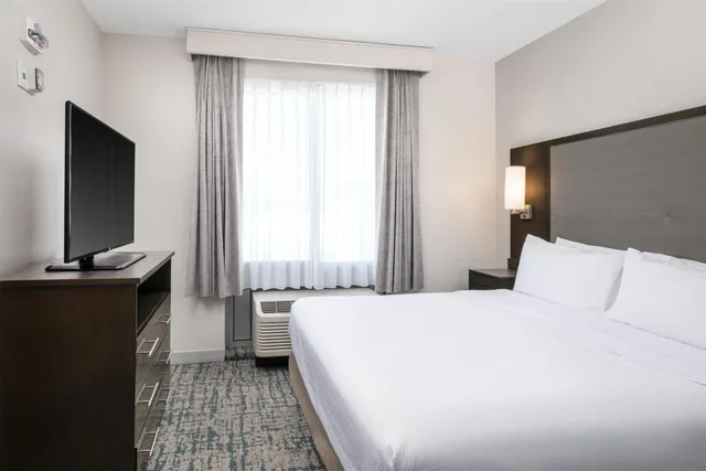 استوديو بسرير كينج مع أريكة لذوي الإعاقة، Homewood Suites by Hilton San Jose Santa Clara 1/5