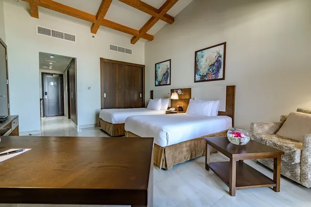 Beach, Chalet, Twin Beds, Terrace، Danat Jebel Dhanna Resort 2/5