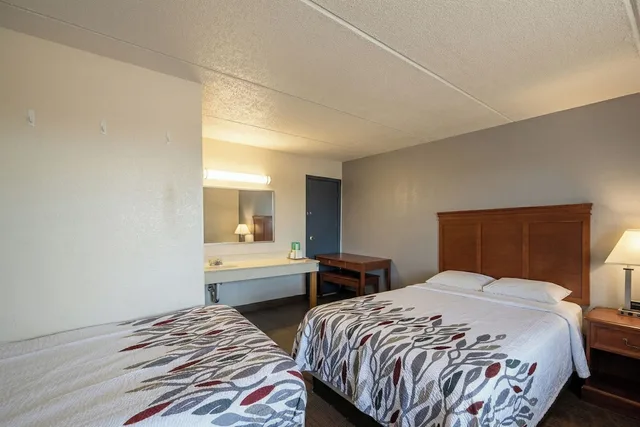 3 Full Beds Non-Smoking، 8 Inn Americus Near Albany I 75 7/10