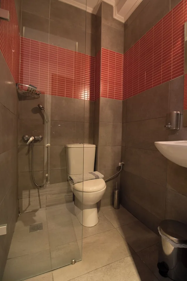 غرفة أساسية بسريرين منفصلين، Cosmopolit Athens Hotel 2/3
