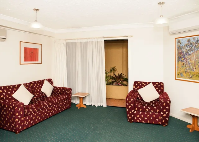 شقة عائلية بسرير كوين وسرير بطابقين بشرفة بغرفة نوم واحدة، Pegasus Motor Inn And Serviced Apartments 2/4