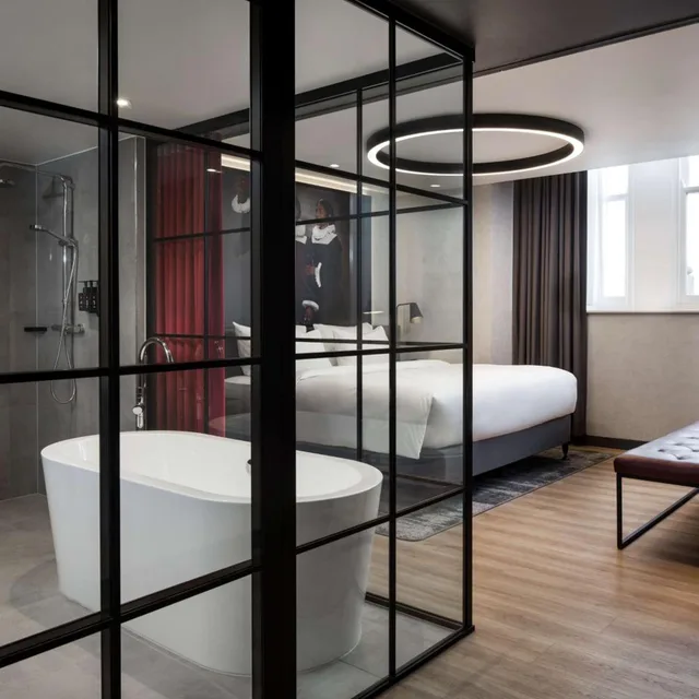 Suite, St George View، Radisson RED Hotel, Liverpool 3/5