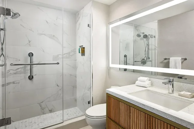 Wellness, Premium, King Bed, Resort View, Sofa، Faro Blanco Resort Marathon Florida Keys, Curio by Hilton 1/1