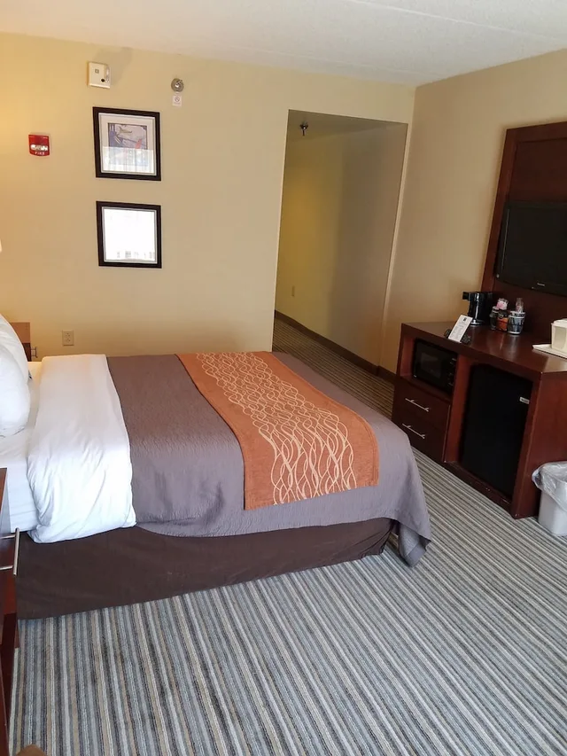 غرفة بسرير مزدوج لذوي الإعاقة، Best Western Chocolate Inn at the Park 2/2