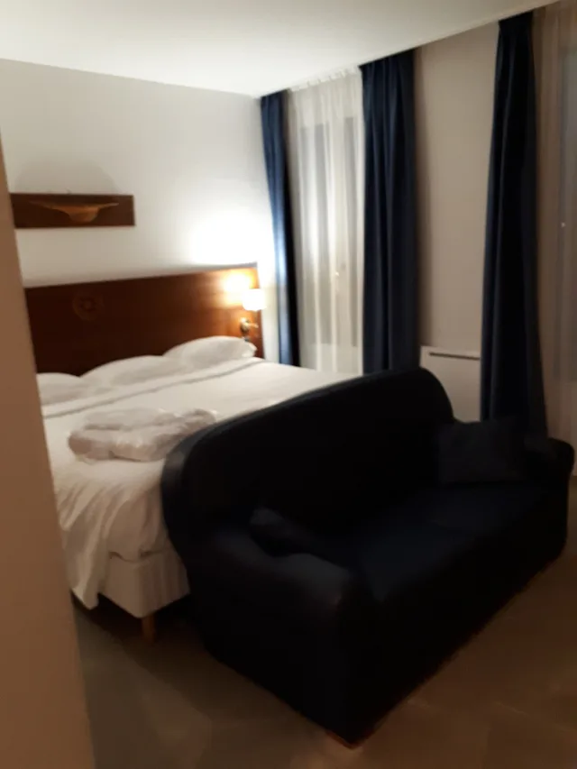 Junior Suite, King Bed, Street View، Hotel Le Yachtman 5/10