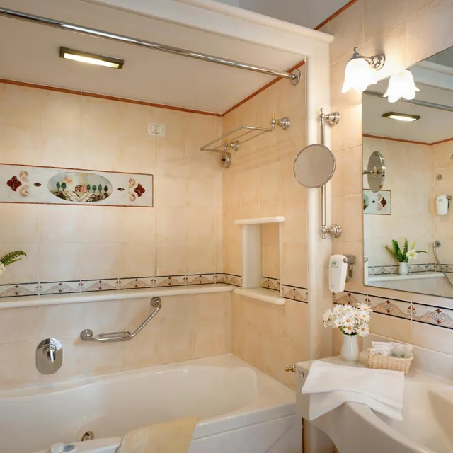 غرفة سوبيريور بسرير مزدوج بإطلالة على البحر، Hotel Villa Schuler 4/4