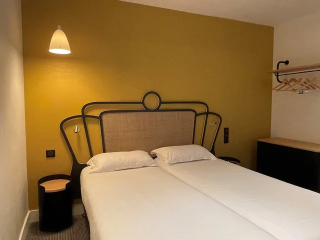 غرفة كلاسيكية بسريرين منفصلين، HOTEL DE SUEZ 5/8