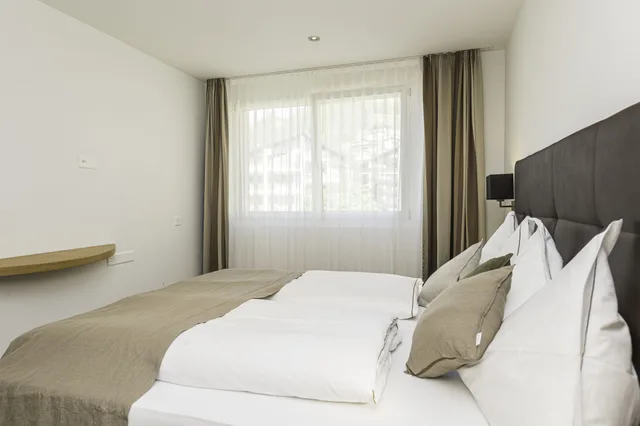 شقة حصرية بسرير كينج وسريرين كوين بإطلالة على الجبل بـ3 غرف نوم، Matthiol Serviced Apartments 7/10