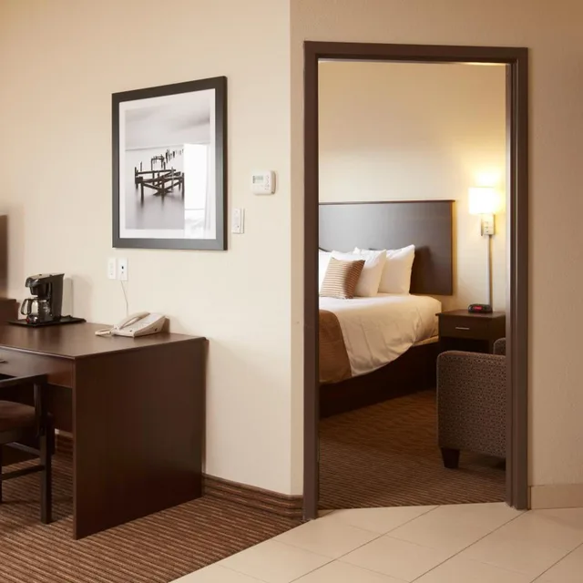 جناح بسرير كوين بغرفة نوم واحدة، Travelodge Suites by Wyndham Estevan 4/7