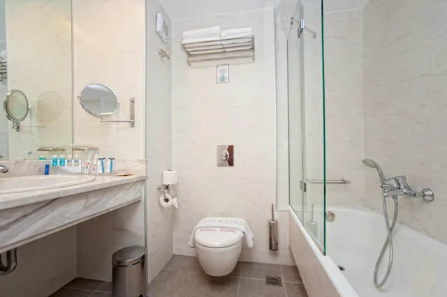 Standard, Double Bed, Pharae Palace 3/6