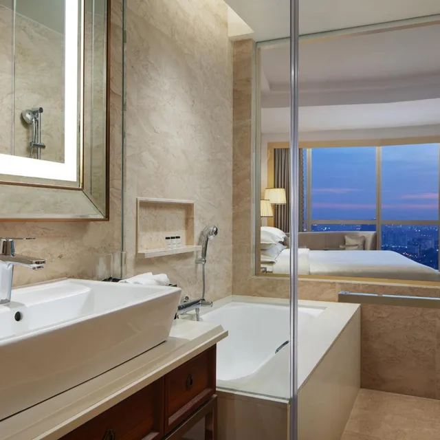 Sheraton, Guest Room, Twin Beds, Skyline View, Club Floor، Sheraton Petaling Jaya Hotel 2/2