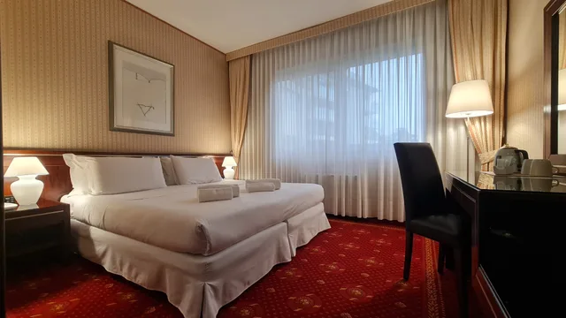 غرفة قياسية مفردة بسرير كينج، Venice Michelangelo Hotel 5/10