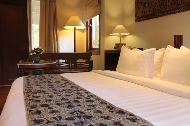 غرفة تنفيذية بسرير كينج، Laras Asri Resort And Spa 2/3