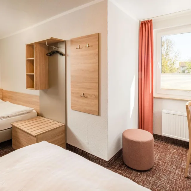 غرفة ثلاثية، Hotel Rennschuh 7/10