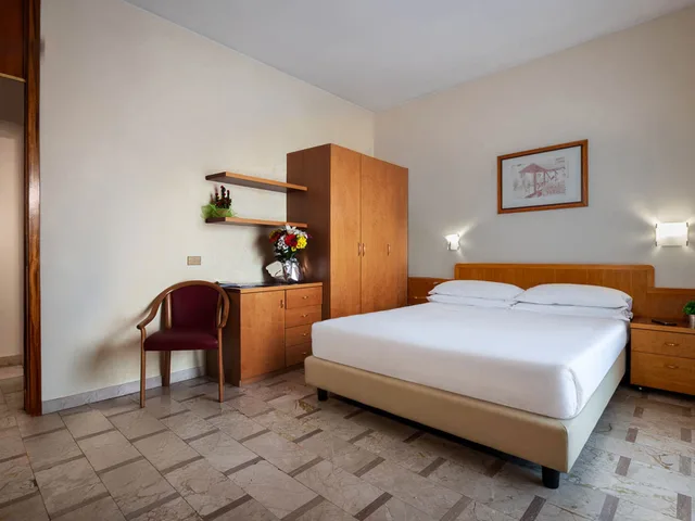 غرفة بسرير مزدوج بمطبخ صغير، iH ApartHotels Milano Argonne Park 1/7